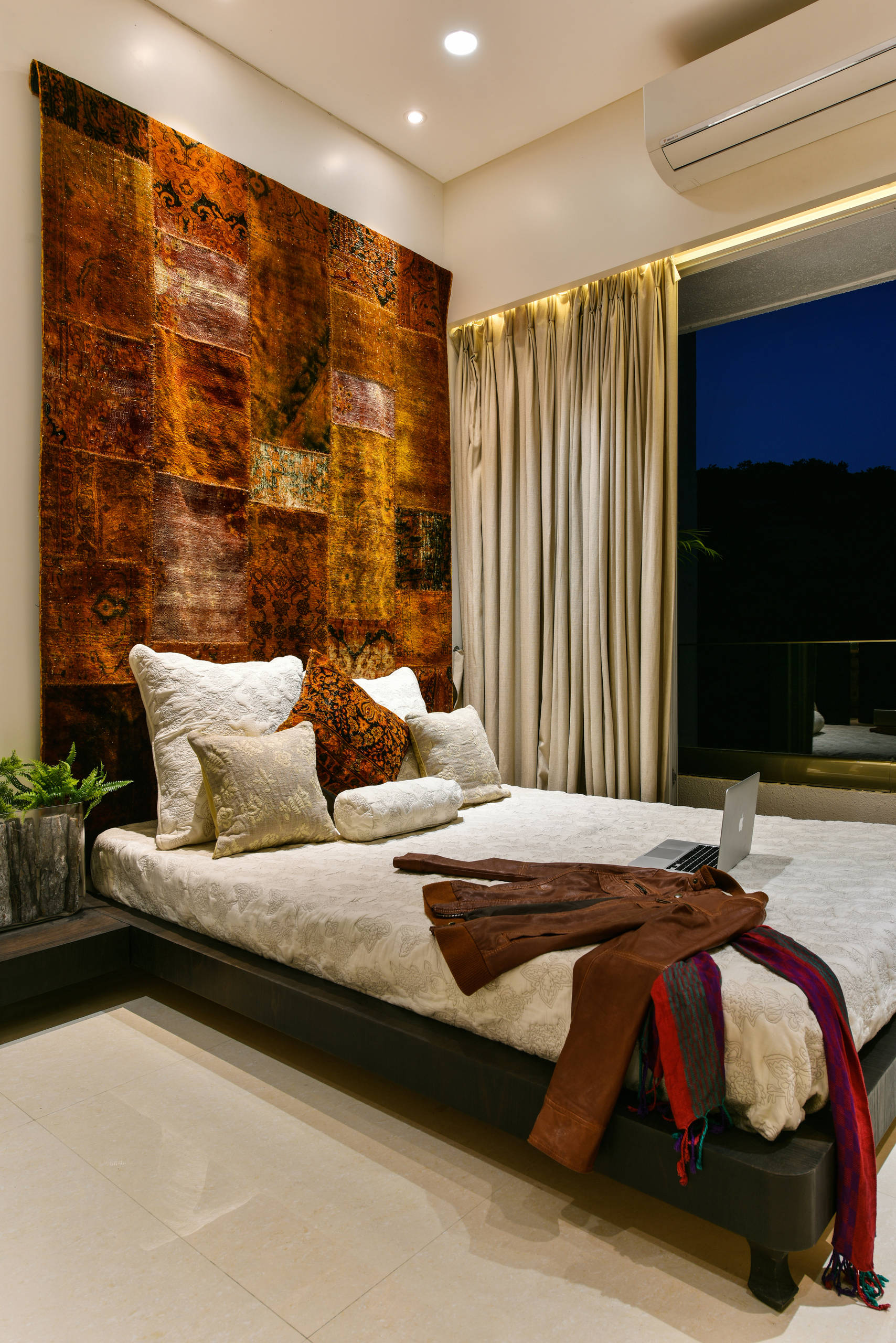 Bedroom Wall Designs for Indian Homes: Practical Ideas for Comfort and Long-Term Use